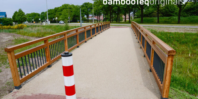 Bamboe leuning van Haasnoot Bruggen.