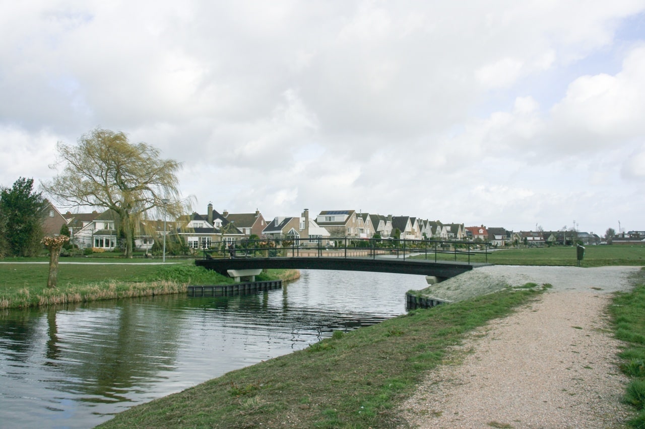 Fiberline brug waterberging Zeddeweg – Volendam