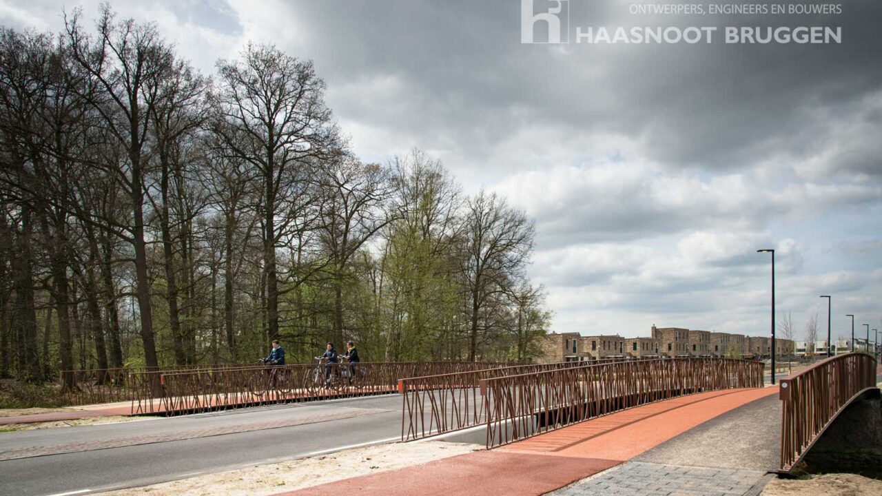 Verkeersbrug voor gemeente Tiel - Haasnoot Bruggen BV
