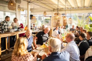 Haasnoot Bruggen familie samen vieren.